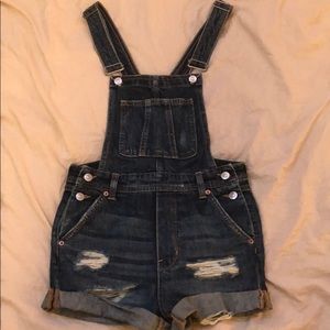 Overall shorts